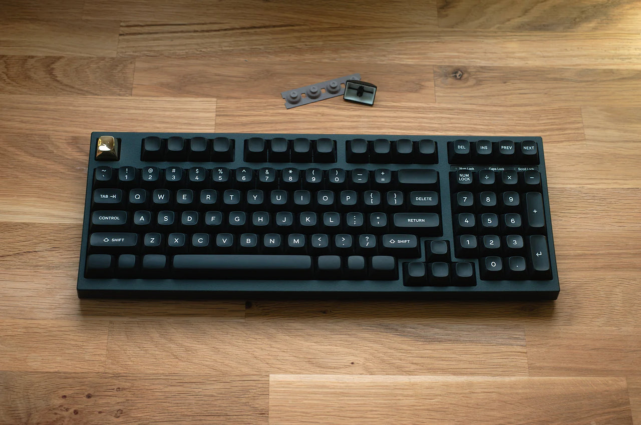 Leopold FC980C keyboard with black URSA keycaps